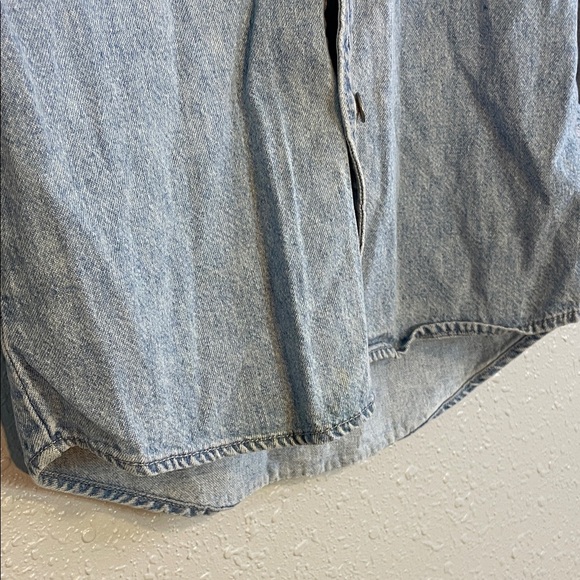 Levi’s Kids Denim Button Down Shirt – Light Wash Western Style Size 7 - Picture 7 of 15